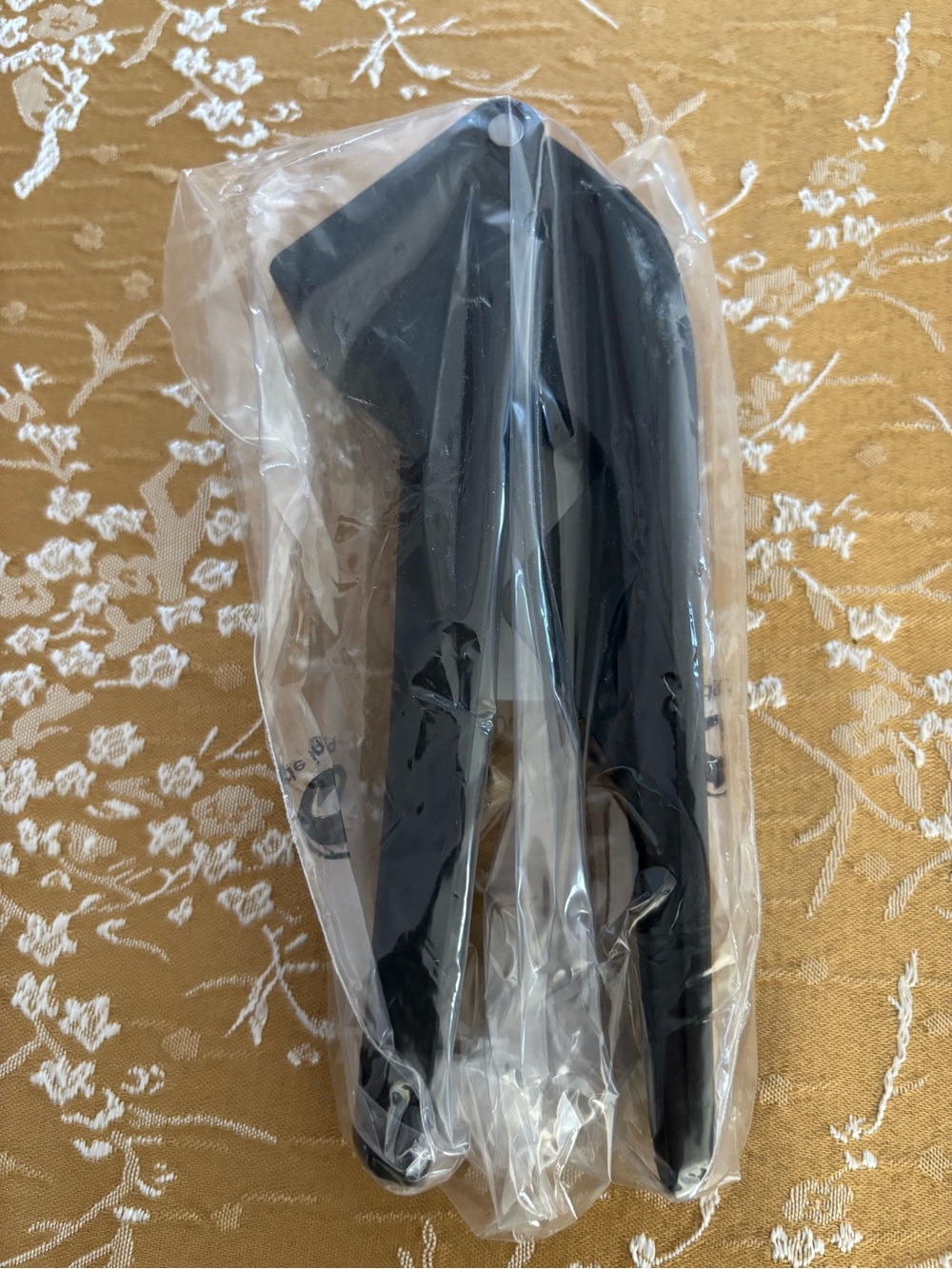 Tupperware Garlic Press - Picture 4 of 7